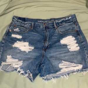 American Eagle 90s Boyfriend Shorts